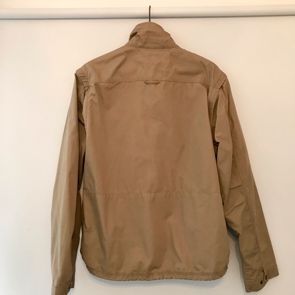 Fjall Raven Lightweight Outdoor Jacket - Picture 3 of 7